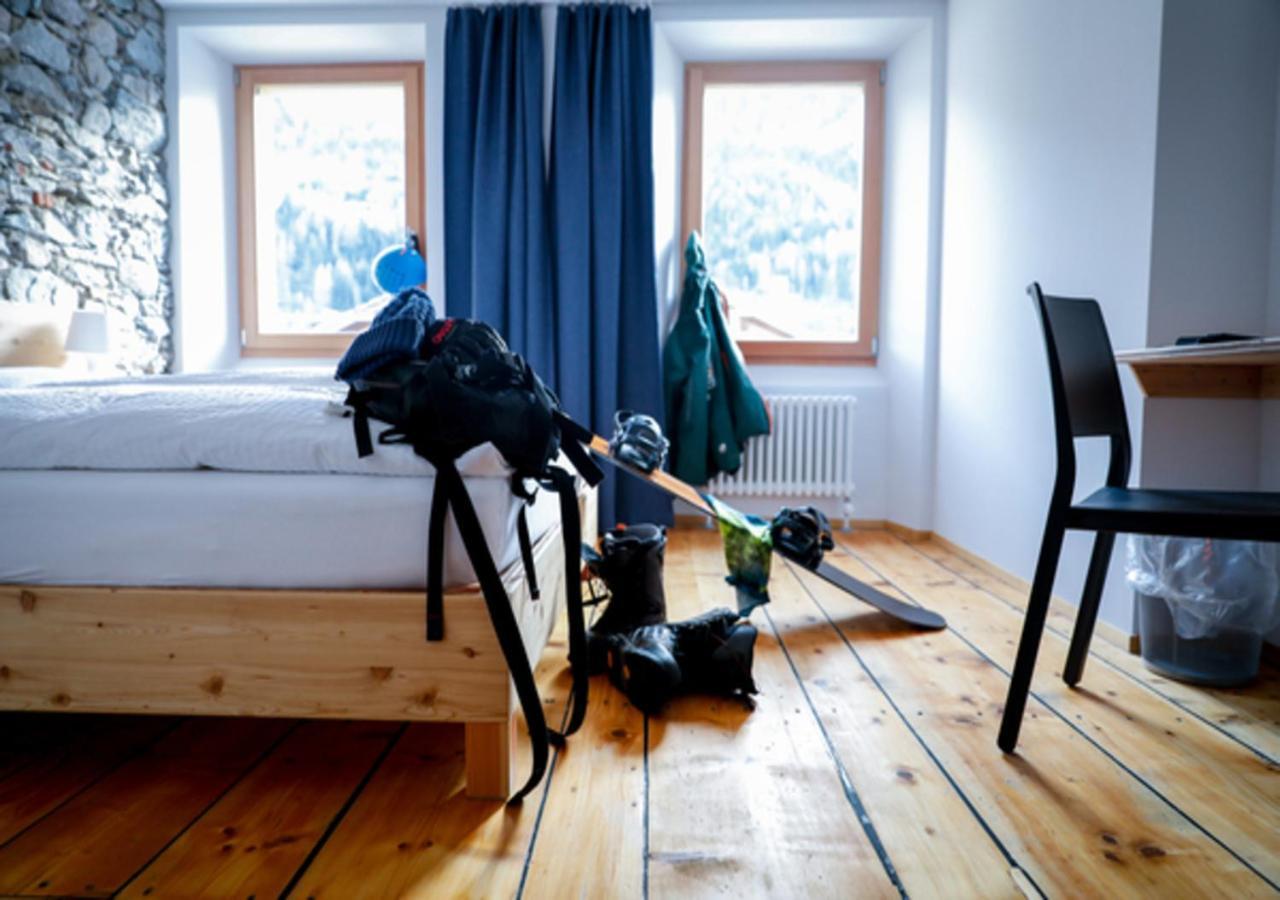 Отель Bed&Bike Tremola San Gottardo Айроло Экстерьер фото