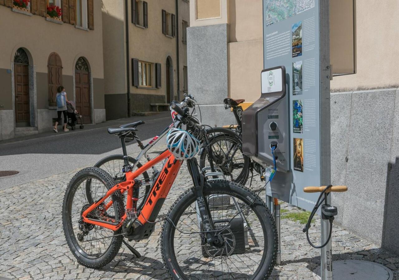 Отель Bed&Bike Tremola San Gottardo Айроло Экстерьер фото