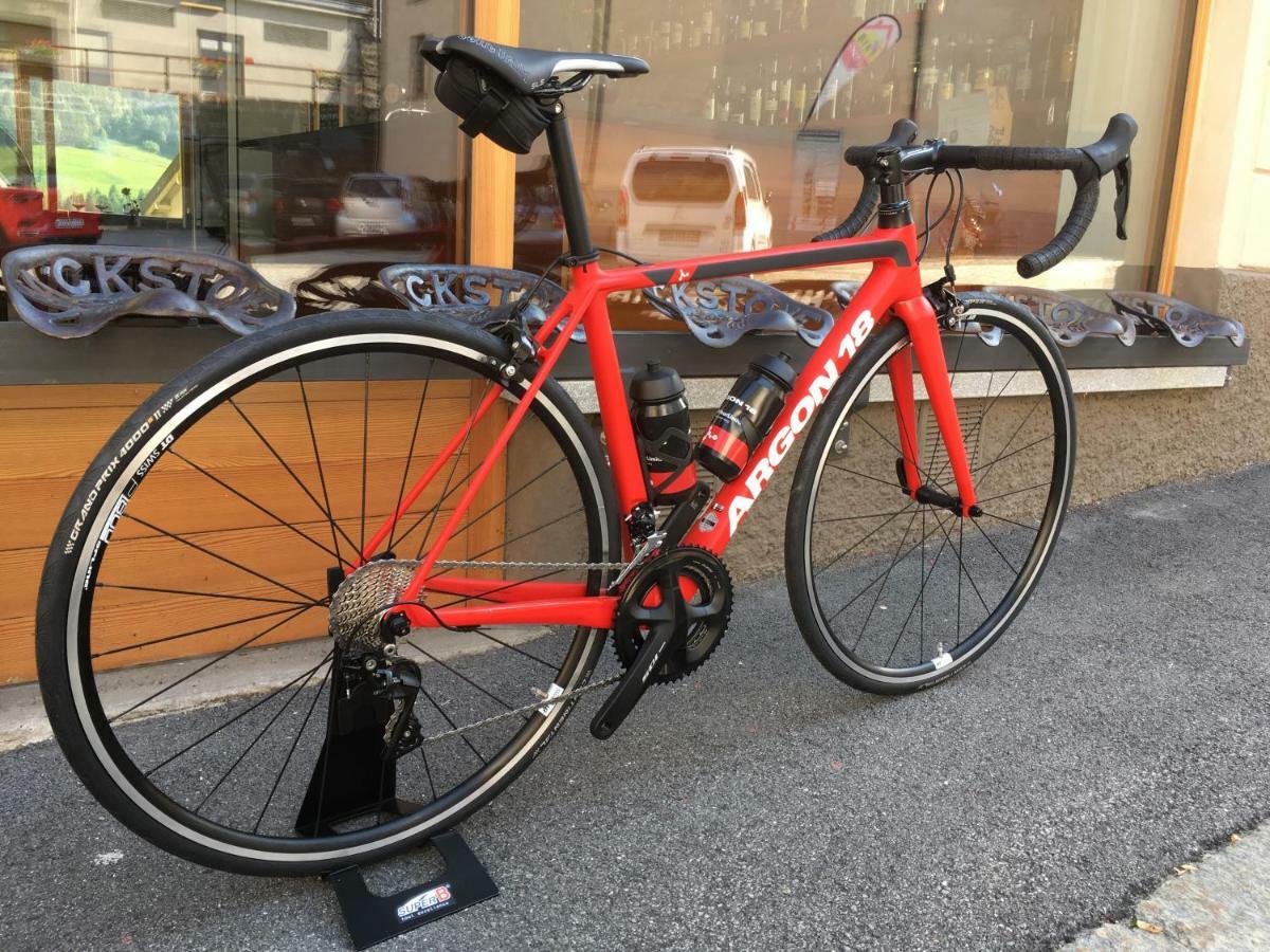 Отель Bed&Bike Tremola San Gottardo Айроло Экстерьер фото